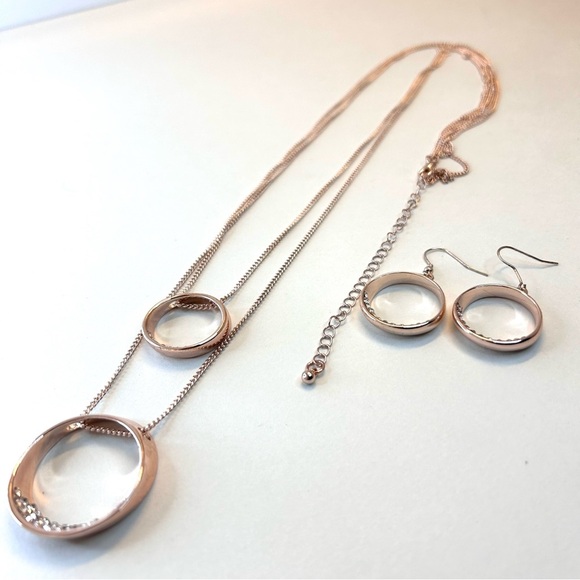 Rose Gold Tone Metal with Crystals Set Dangle Earrings Long Necklace - Picture 7 of 11